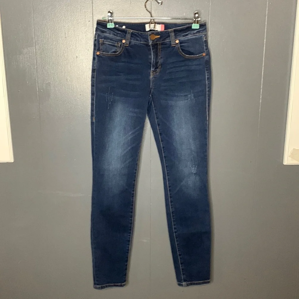 CAbi Skinny Distressed Jeans Style 3752 Size 4 - Picture 14 of 14